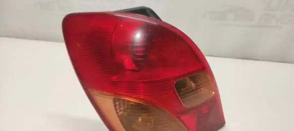 Toyota Corolla Verso E121 Rear/tail lights 1827