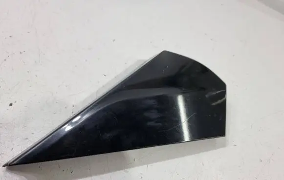 Toyota C-HR I Rear glass trim 62581F4010