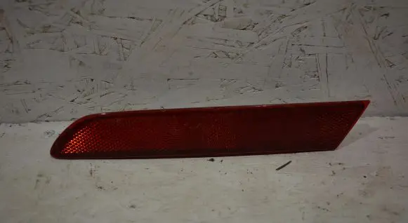 Mazda CX-7 Rear tail light reflector