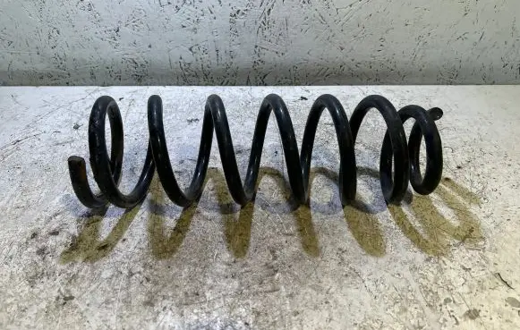 Toyota Corolla Verso AR10 Rear coil spring