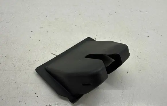 Dodge Hornet Tailgate/boot lid lock trim 68332768AA 53410880