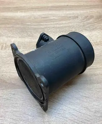 Nissan X-Trail T30 Mass air flow meter 226807J500 0280218025
