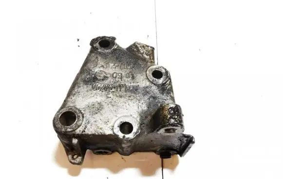Peugeot 607 Engine mounting bracket 9628311880
