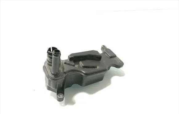 Mercedes-Benz A W176 Oil breather separator A2700104203
