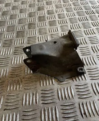 Audi A4 S4 B8 8K Engine mounting bracket 8K0399377
