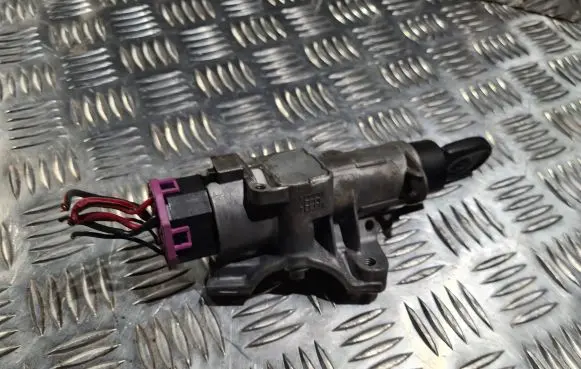 Volkswagen Polo Ignition lock 4B0905851