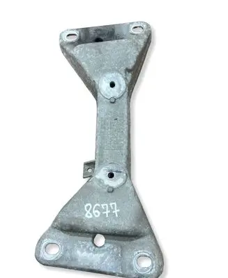 BMW 3 F30 F35 F31 Gearbox mounting bracket 6796609