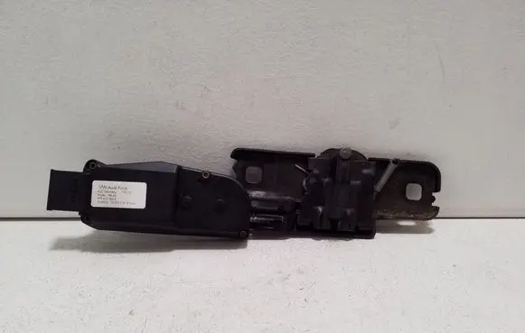 Skoda Superb B6 (3T) Tailgate/trunk/boot lift motor 4F9827383E