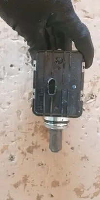 Peugeot 208 II Gear selector/shifter in gearbox 9842603080