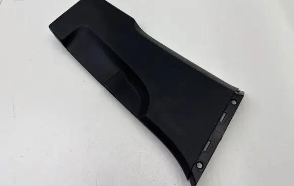 (B) pillar trim (bottom)