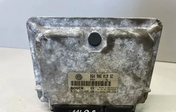 Seat Toledo II (1M) Engine control unit/module 06A906018GC 0261206587