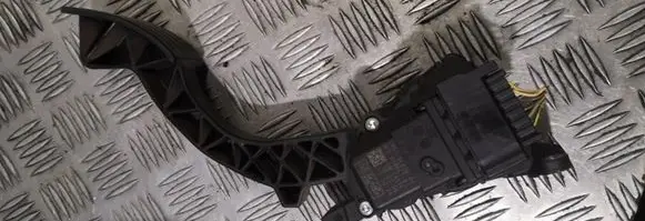 Volvo V50 Accelerator throttle pedal 4m519f836ah