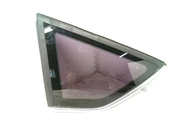Ford Kuga I Rear side window