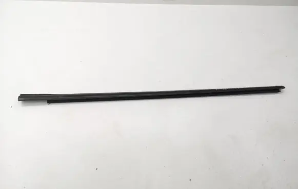 Hyundai Tucson JM Front door glass trim molding