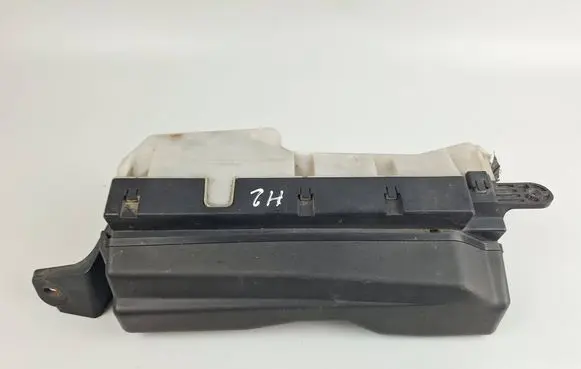 Toyota Avensis T250 Fuse module 9008087030