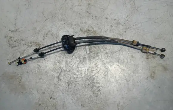 Peugeot 307 CC Gear shift cable linkage 