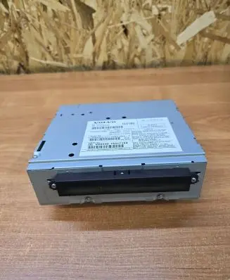 Volvo C70 Radio/CD/DVD/GPS head unit 31328059 1CD18U 15317194