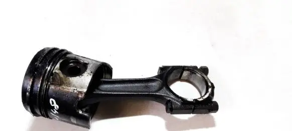 Citroen Xsara Picasso Piston with connecting rod