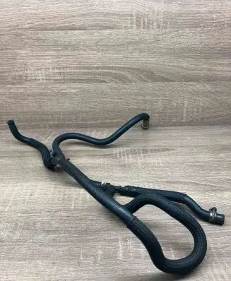 Volkswagen PASSAT B6 Engine coolant pipe/hose 1000233B 5739703