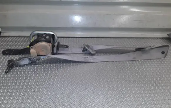 Nissan X-Trail T30 Front seatbelt TKAB2EG392