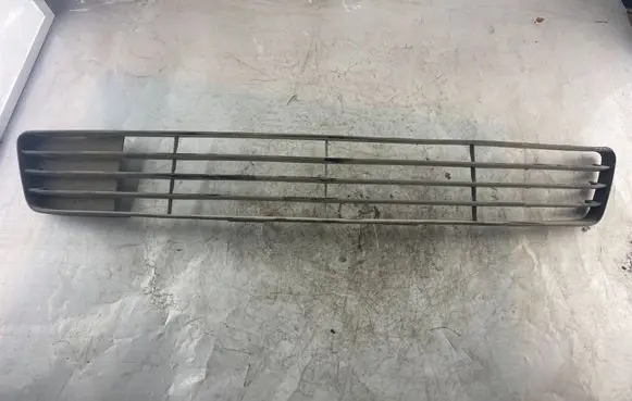 Ford Fiesta Front bumper lower grill 2S61A018A58A 2S61A18A58A