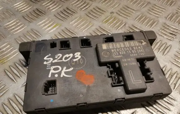 Mercedes-Benz C W203 Door control unit/module 2038201585