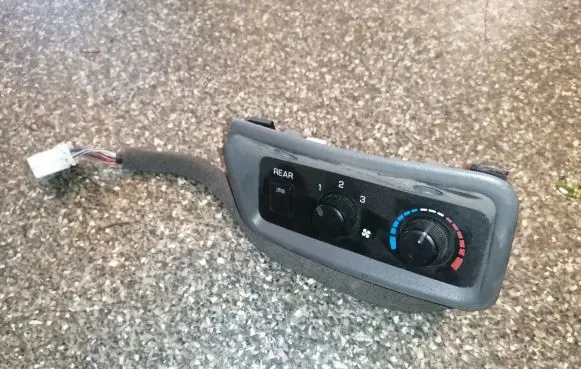 Mitsubishi Pajero Climate control unit MR500175