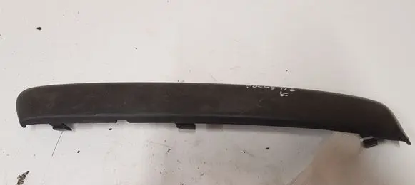 Front bumper splitter molding