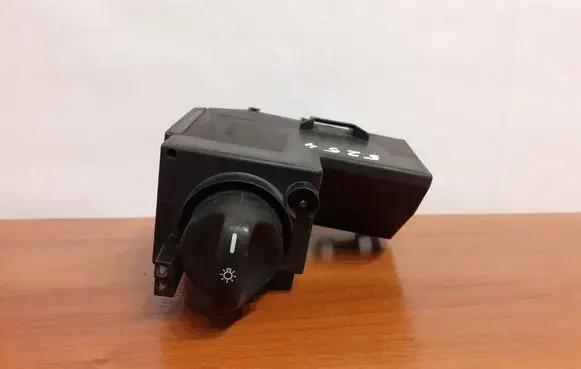 Mercedes-Benz E W210 Light switch 5254 2105450104