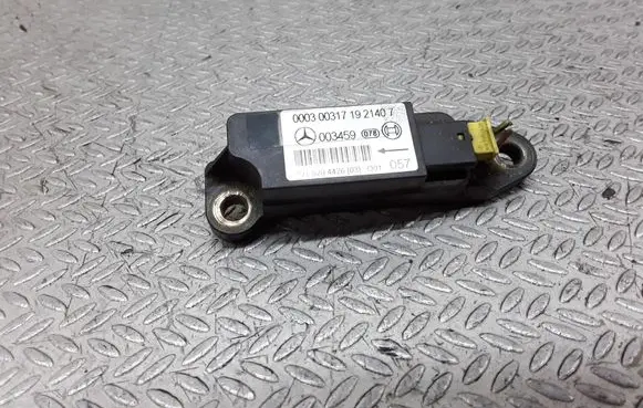 Mercedes-Benz C W203 Airbag deployment crash/impact sensor 0018204426