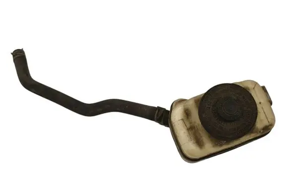 Toyota Highlander XU50 Brake fluid reservoir 40850 132311