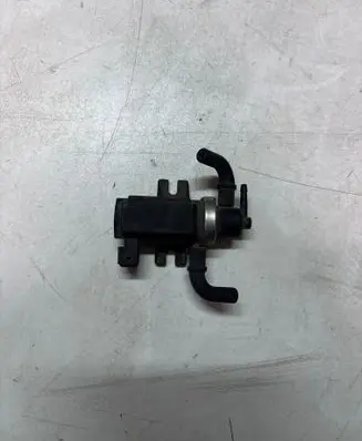 Volkswagen PASSAT B5 Turbo solenoid valve 7219032