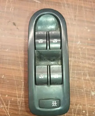 Renault Scenic II - Grand scenic II Electric window control switch 156018070