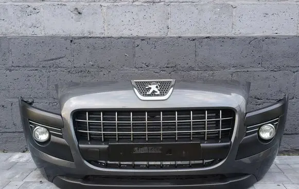 Peugeot 3008 I Front bumper 