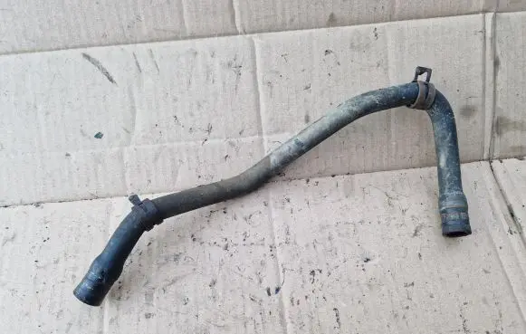 Volkswagen Golf III Engine coolant pipe/hose 1H0121109J