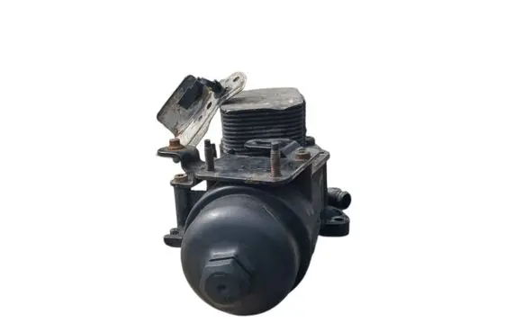 Ford Focus Oil filter mounting bracket