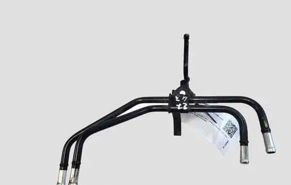 Toyota Avensis T270 Engine coolant pipe/hose