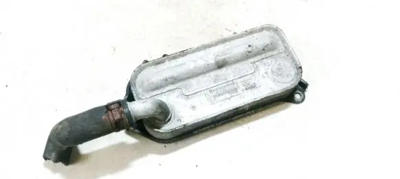 Engine oil radiator