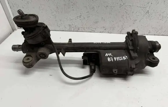 Volkswagen PASSAT B7 Steering rack 5N1909144R 3C1423103R