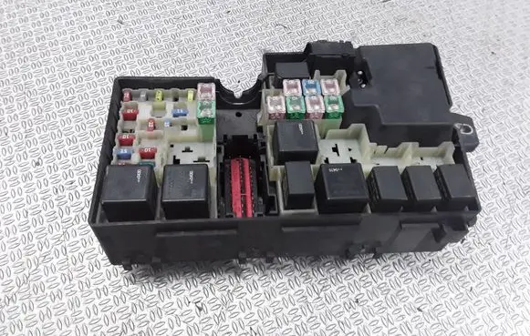Volvo V50 Fuse module 8688040
