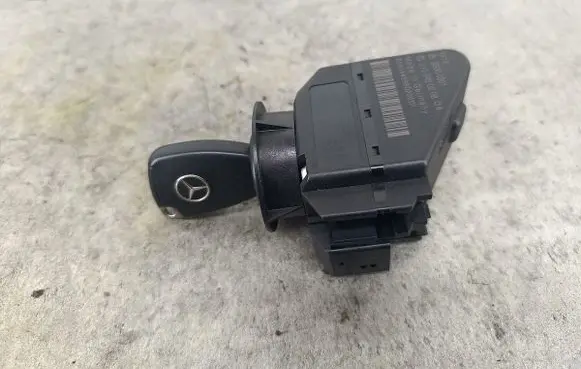 Mercedes-Benz E W210 Ignition lock 