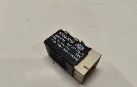 Volvo S40, V40 Other relay 30817501 5DF00773600