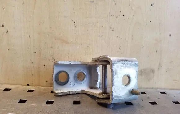 Citroen C4 Grand Picasso Front door lower hinge 