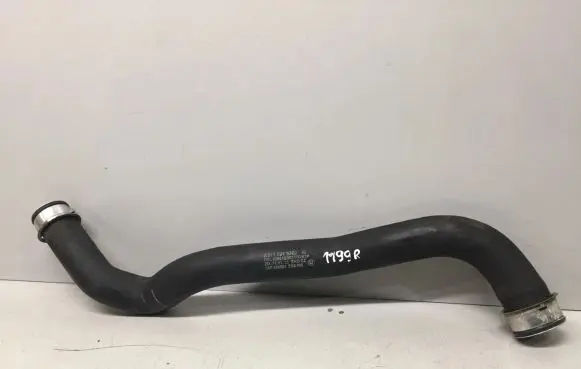 Mercedes-Benz CLS C219 Engine coolant pipe/hose A2115015382