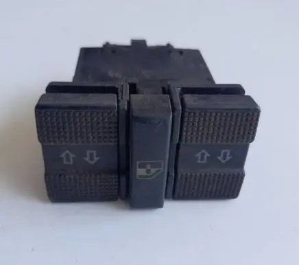 Volkswagen Golf III Electric window control switch 1H0959855A