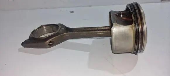 BMW M3 e92 Piston 7560131