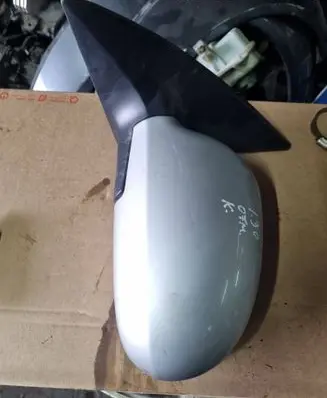 Hyundai i30 Front door electric wing mirror
