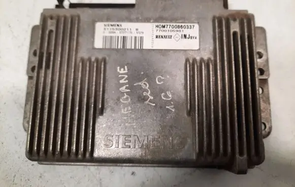 Renault Megane I Engine control unit/module S115300211B 7700105981 HOM7700860337