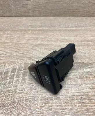 Mercedes-Benz A W168 Hazard light switch 1688206710 33100101