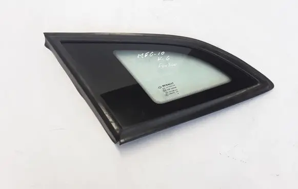 Renault Megane III Rear side window 833070008R